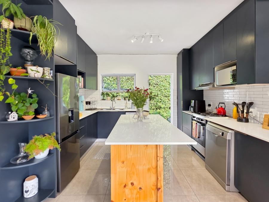 2 Bedroom Property for Sale in Belle Constantia Western Cape